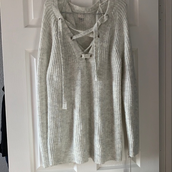 A New Day Sweater - Picture 1 of 3